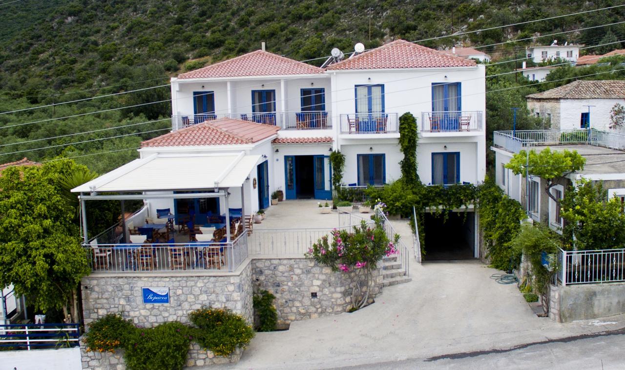 Avra Hotel Kyparission Exterior photo